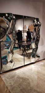 targi w mediolanie lustro