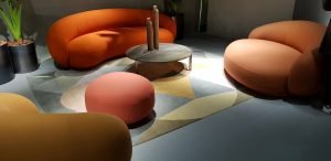 targi w mediolanie sofy