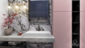 łazienka z pastelowym różem i granatem